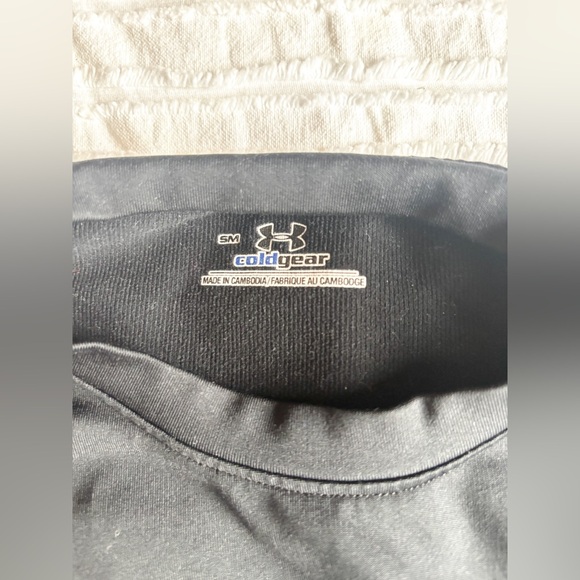 UNDER ARMOUR, long sleeve top - Picture 3 of 4